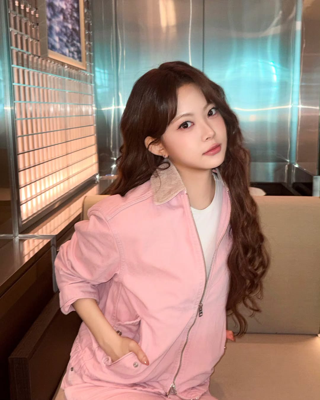 Nhan sắc giả dối của th&agrave;nh vi&ecirc;n nh&oacute;m nữ bị gh&eacute;t nhất Kpop, ai bảo giống &ldquo;c&ocirc;ng ch&uacute;a Kpop&rdquo; vậy?- Ảnh 2.