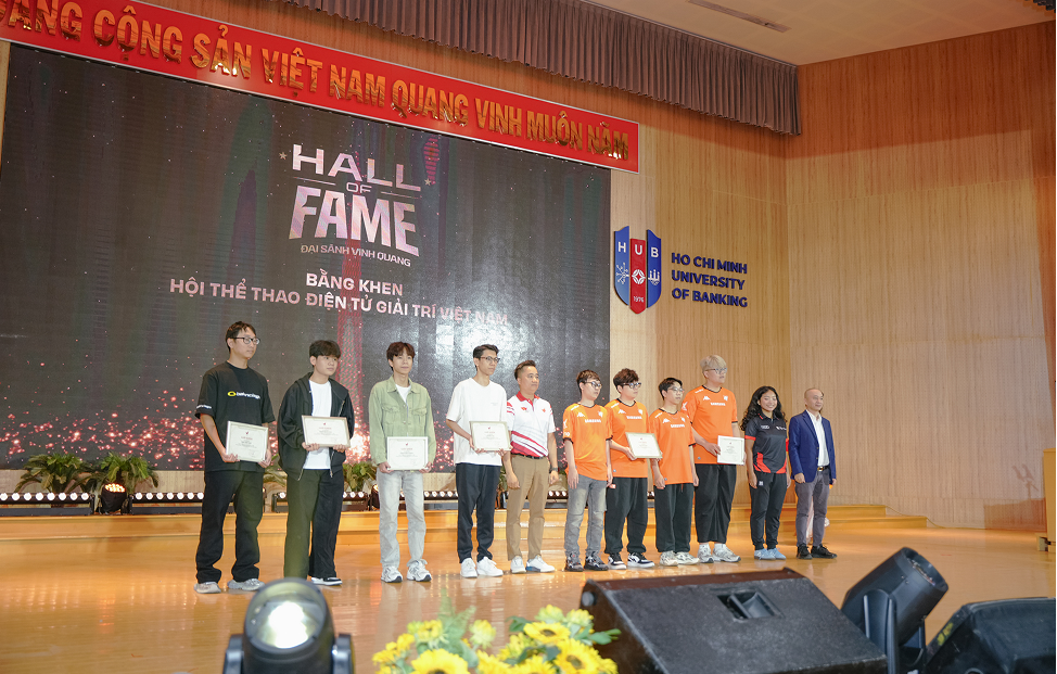 Chơi game thực sự để kiếm tiền: Chuyện nghề của những tuyển thủ mang danh xưng kiện tướng quốc gia- Ảnh 10.