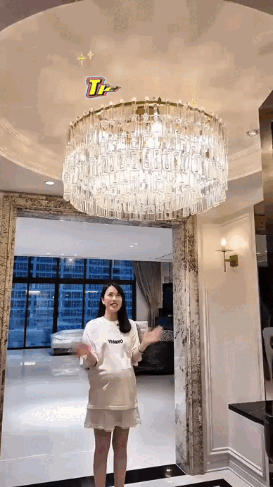 MC xinh nhất VTV bỏ thi hoa hậu, 25 tuổi l&ecirc;n xe hoa với chồng Tiến sĩ, sống sướng như "nữ ho&agrave;ng" trong dinh thự 9 tầng- Ảnh 5.