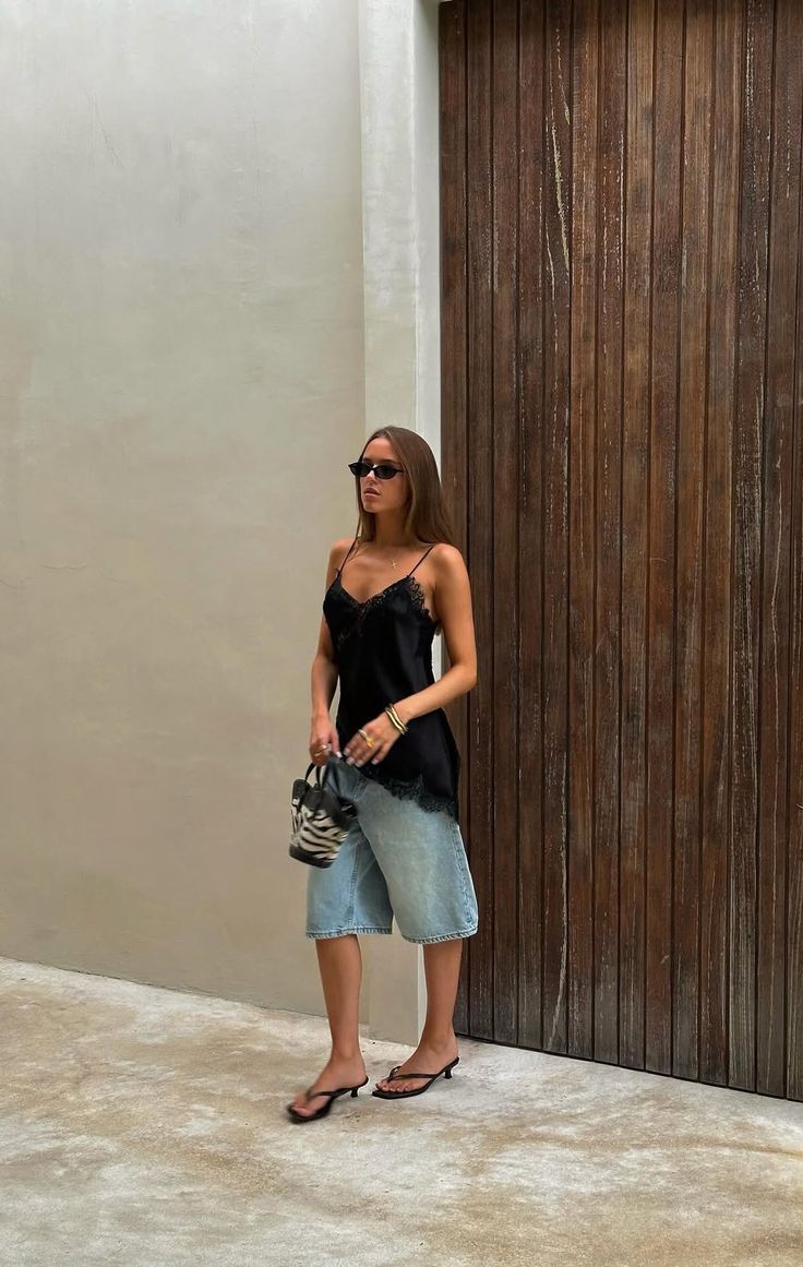 4 mẫu gi&agrave;y d&eacute;p đ&aacute;ng sắm nhất m&ugrave;a h&egrave; 2026, phối với quần jeans hay ch&acirc;n v&aacute;y đều xứng đ&ocirc;i- Ảnh 10.