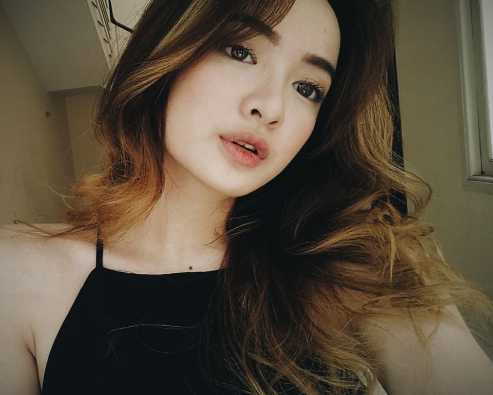 Ảnh cũ 10 năm bị đ&agrave;o lại của mỹ nh&acirc;n người Việt "3 m&eacute;t bẻ đ&ocirc;i" vừa lọt top đẹp nhất thế giới- Ảnh 3.