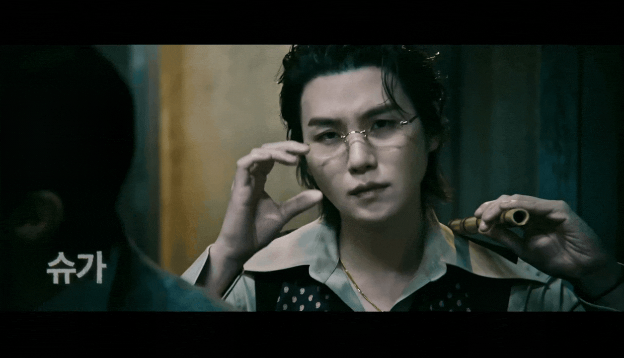 BTS &ldquo;bựa&rdquo; chưa từng thấy, nam thần đẹp nhất thế giới đang l&agrave;m g&igrave; thế n&agrave;y?- Ảnh 5.