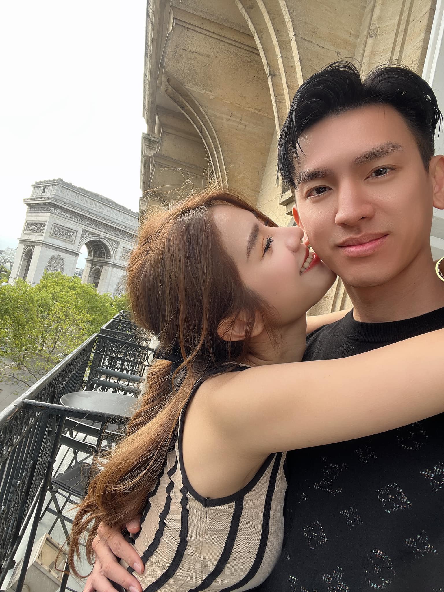 Cựu tiếp vi&ecirc;n h&agrave;ng kh&ocirc;ng đẹp như "b&uacute;p b&ecirc; sống" lấy chồng đại gia: Đang bầu lần 4, nhan sắc giờ ra sao?- Ảnh 3.