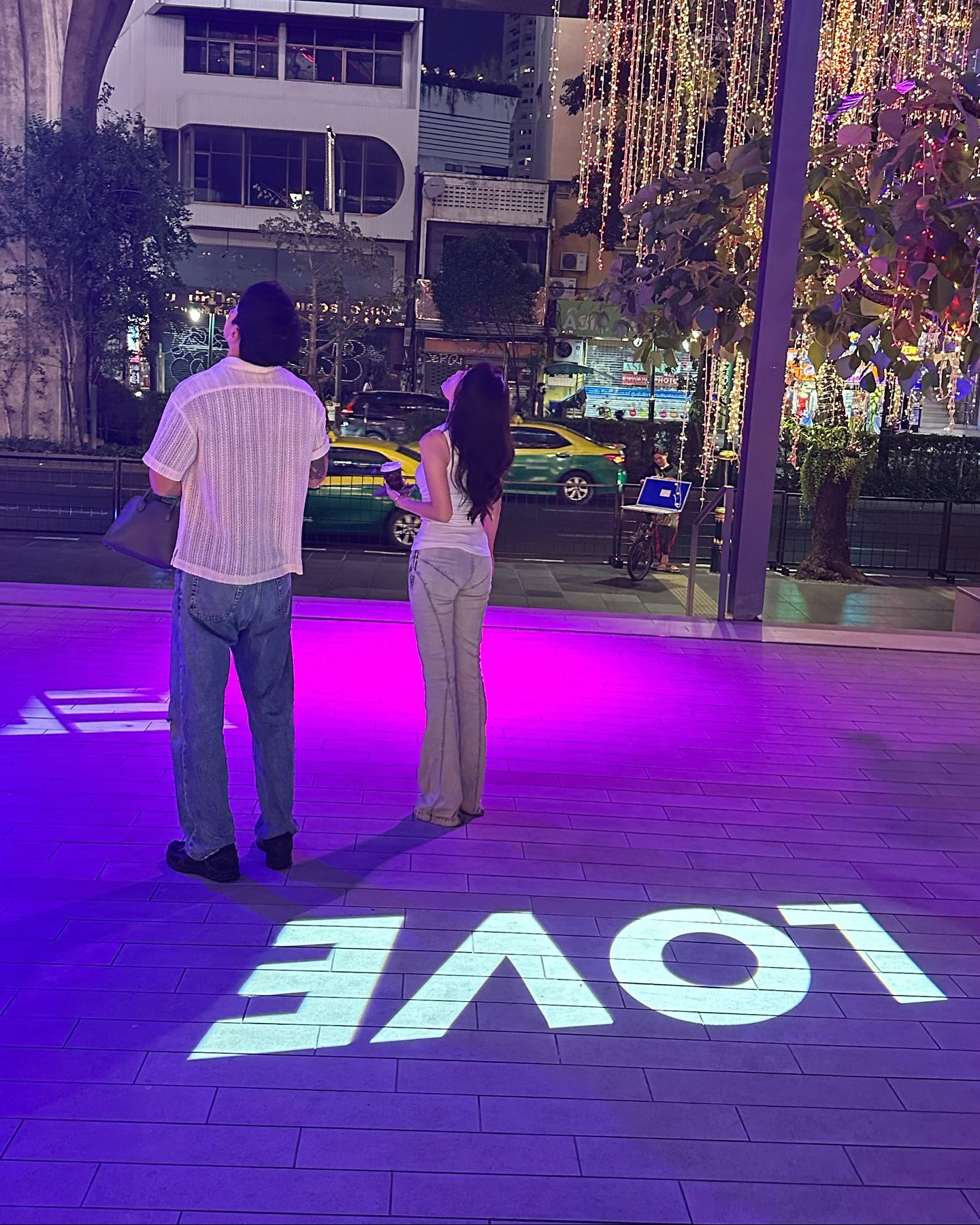 Bạn g&aacute;i Michael Trương g&acirc;y sốc với trang phục dự sự kiện như đang... nude!- Ảnh 8.