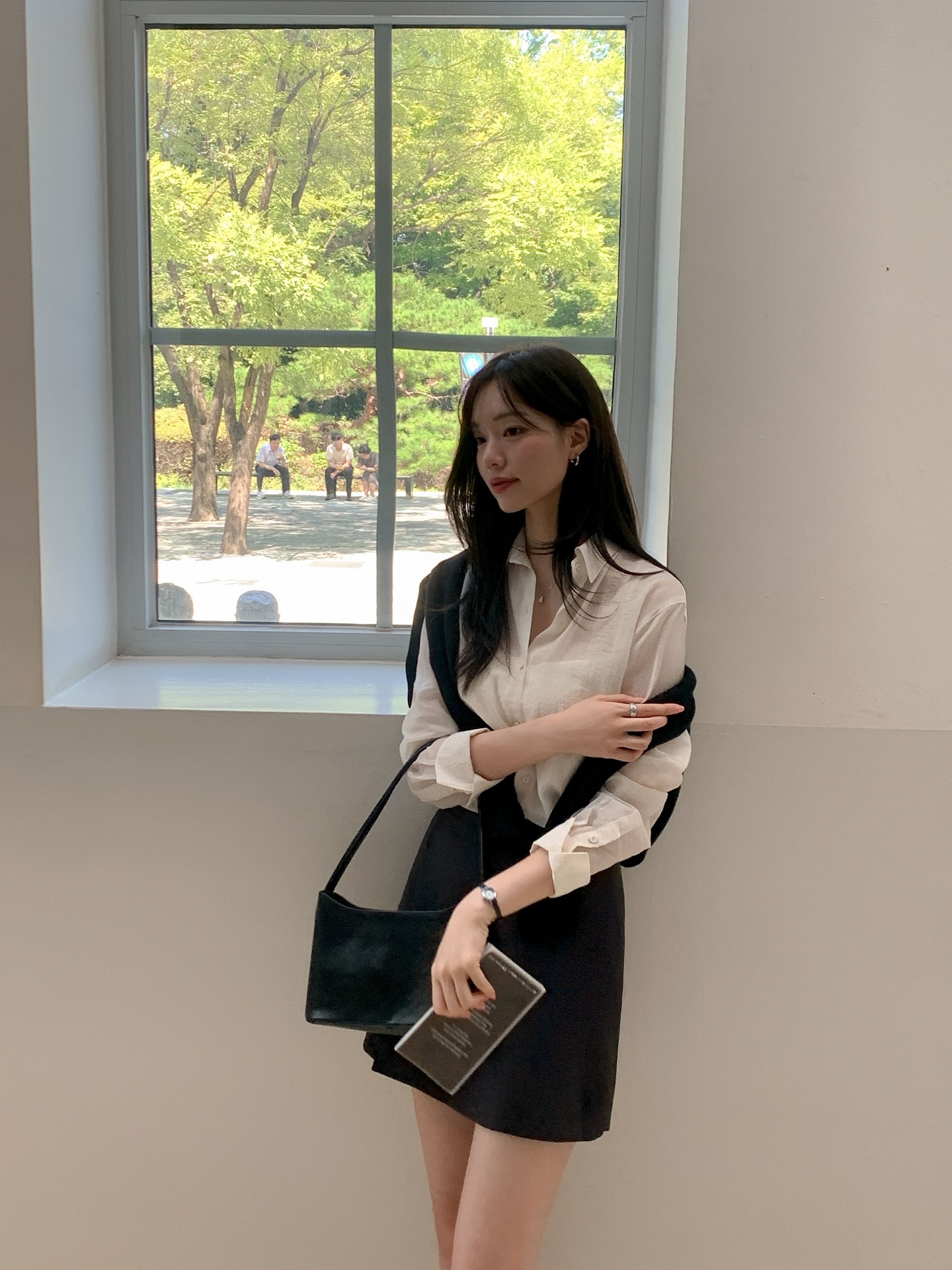 4 c&aacute;ch mặc ch&acirc;n v&aacute;y ngắn trẻ trung, cực kỳ t&ocirc;n d&aacute;ng- Ảnh 6.