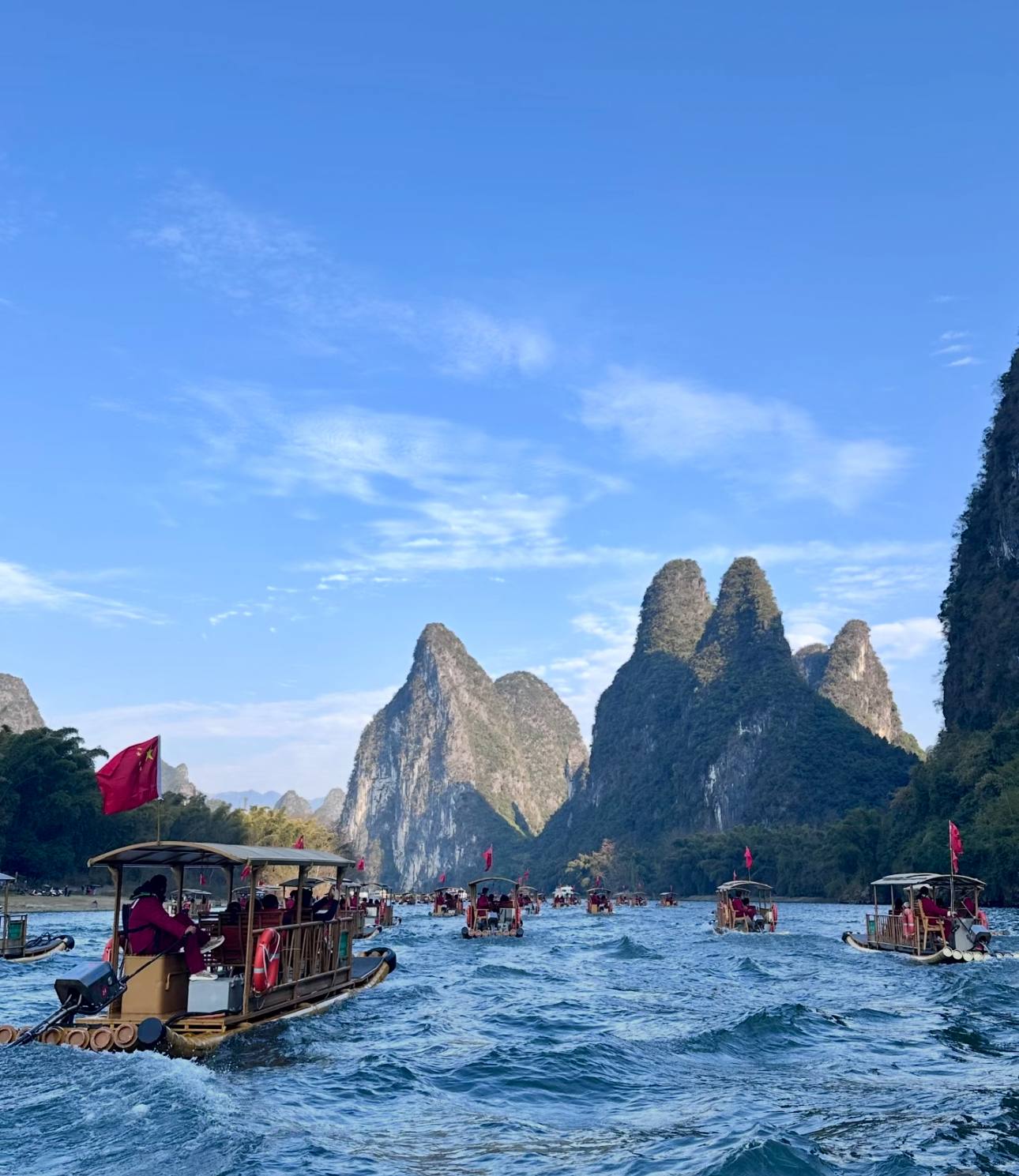 Từ h&ocirc;m nay, kh&aacute;ch Việt phải c&oacute; điều kiện n&agrave;y để được miễn visa bay thẳng đến thi&ecirc;n đường của Trung Quốc- Ảnh 1.