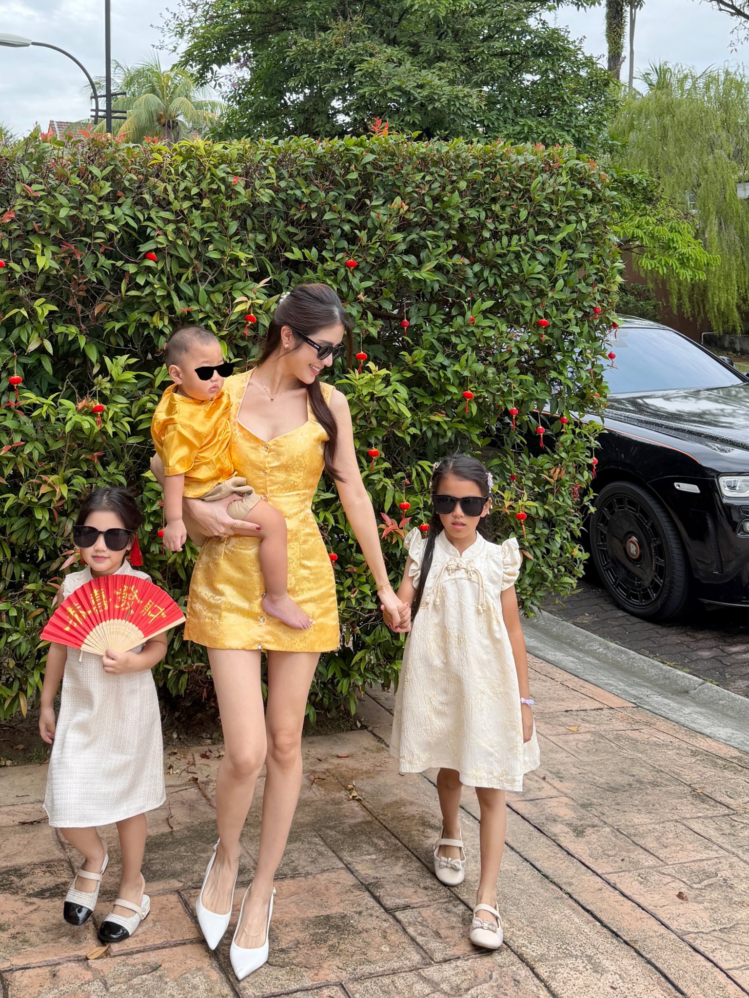 Cựu tiếp vi&ecirc;n h&agrave;ng kh&ocirc;ng đẹp như "b&uacute;p b&ecirc; sống" lấy chồng đại gia: Đang bầu lần 4, nhan sắc giờ ra sao?- Ảnh 6.