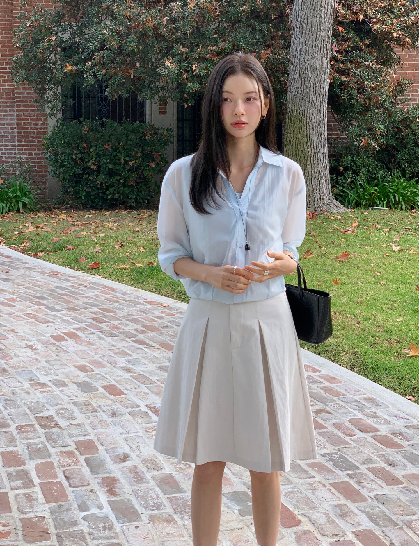 4 c&aacute;ch mặc ch&acirc;n v&aacute;y ngắn trẻ trung, cực kỳ t&ocirc;n d&aacute;ng- Ảnh 7.