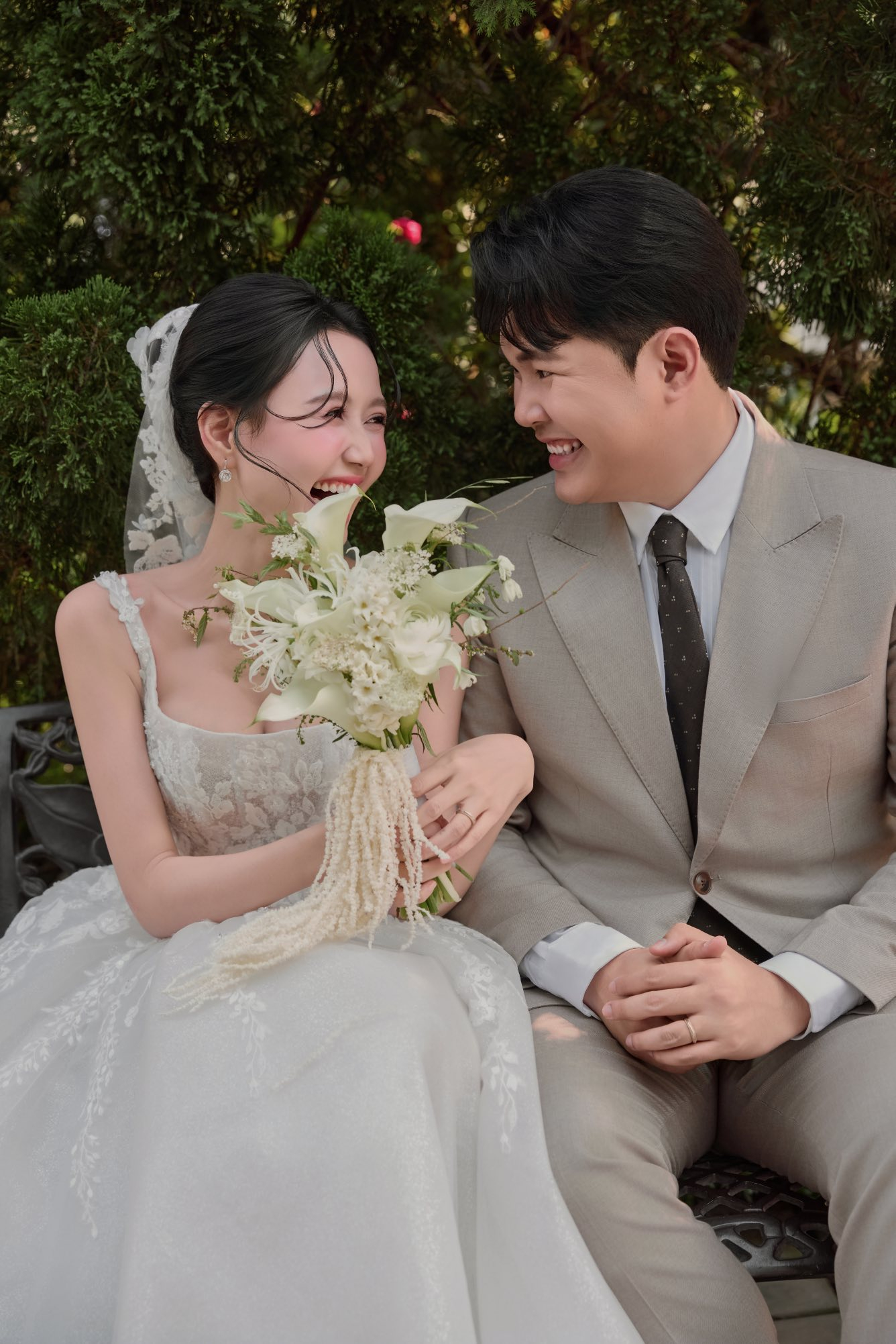 Mỹ nh&acirc;n Việt l&ecirc;n đồ đi ăn cưới tuần qua: Mặc đ&uacute;ng dresscode, sang chảnh nhưng quan trọng l&agrave; kh&ocirc;ng lấn lướt c&ocirc; d&acirc;u- Ảnh 1.