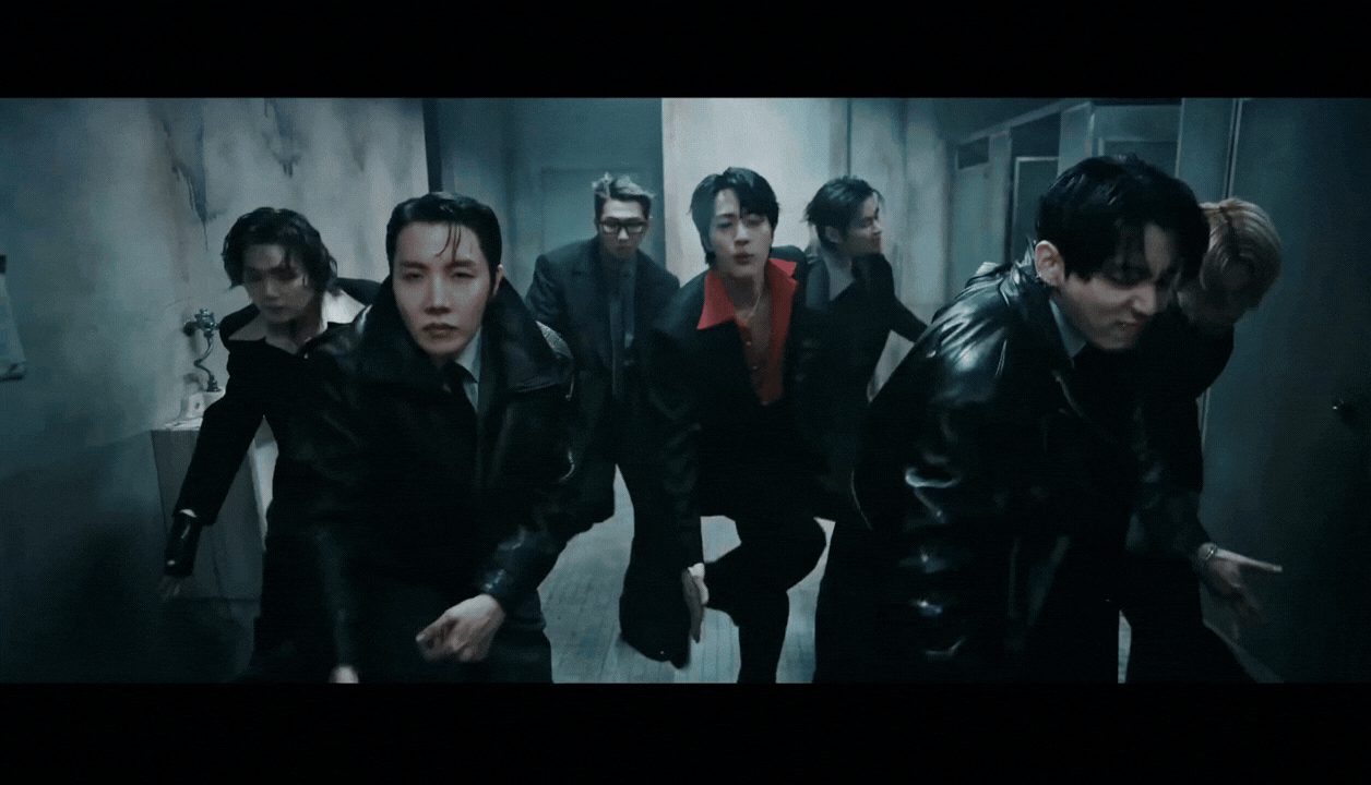 BTS &ldquo;bựa&rdquo; chưa từng thấy, nam thần đẹp nhất thế giới đang l&agrave;m g&igrave; thế n&agrave;y?- Ảnh 9.