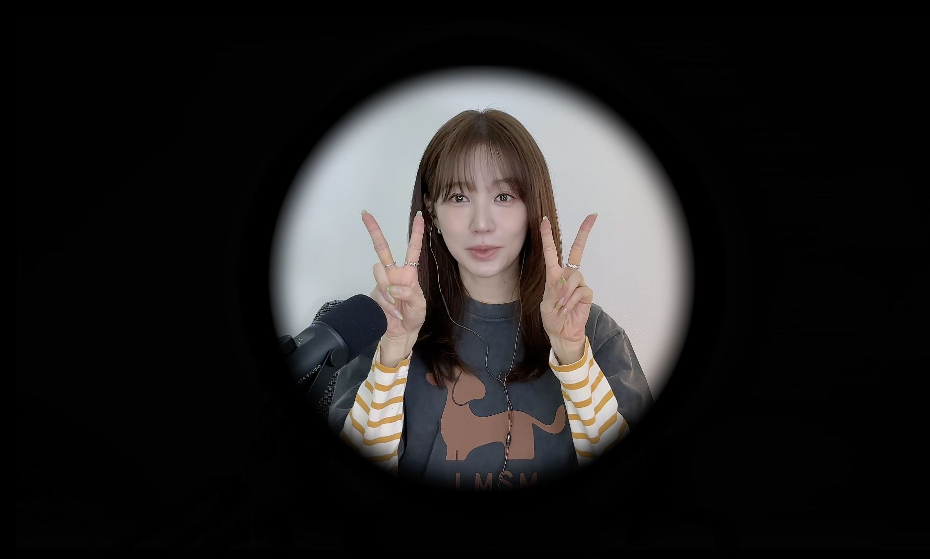 Nữ thần quốc d&acirc;n khốn khổ v&igrave; l&acirc;m v&agrave;o cảnh hết thời, sang chấn t&acirc;m l&yacute; sau khi bị tạt axit v&agrave;o mặt- Ảnh 2.