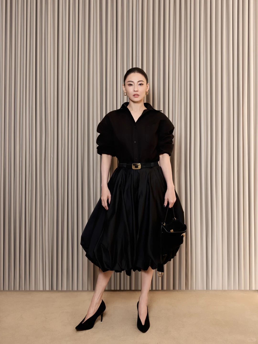 Trần đời hiếm gặp mỹ nh&acirc;n n&agrave;o 46 tuổi m&agrave; đẹp như thế, biến đ&agrave;n em xinh như 