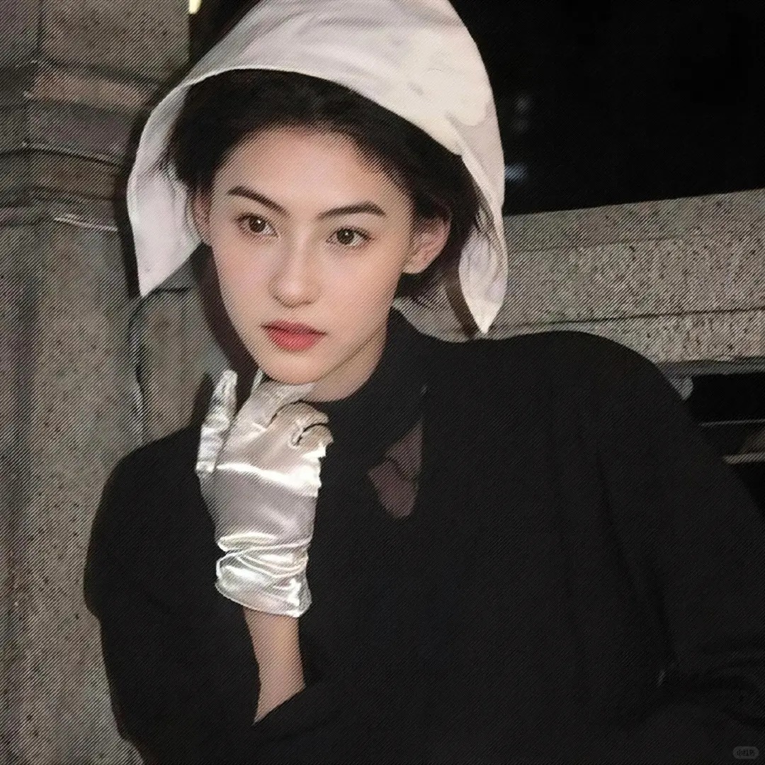 Trần đời hiếm gặp mỹ nh&acirc;n n&agrave;o 46 tuổi m&agrave; đẹp như thế, biến đ&agrave;n em xinh như 