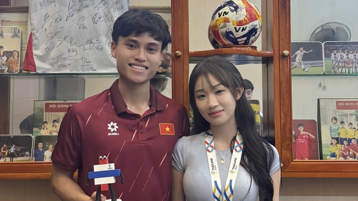 "N&agrave;ng thơ" 3,8 triệu người theo d&otilde;i diện bikini gợi cảm, khoe ảnh "t&igrave;nh bể b&igrave;nh" b&ecirc;n cầu thủ U23 Việt Nam- Ảnh 6.