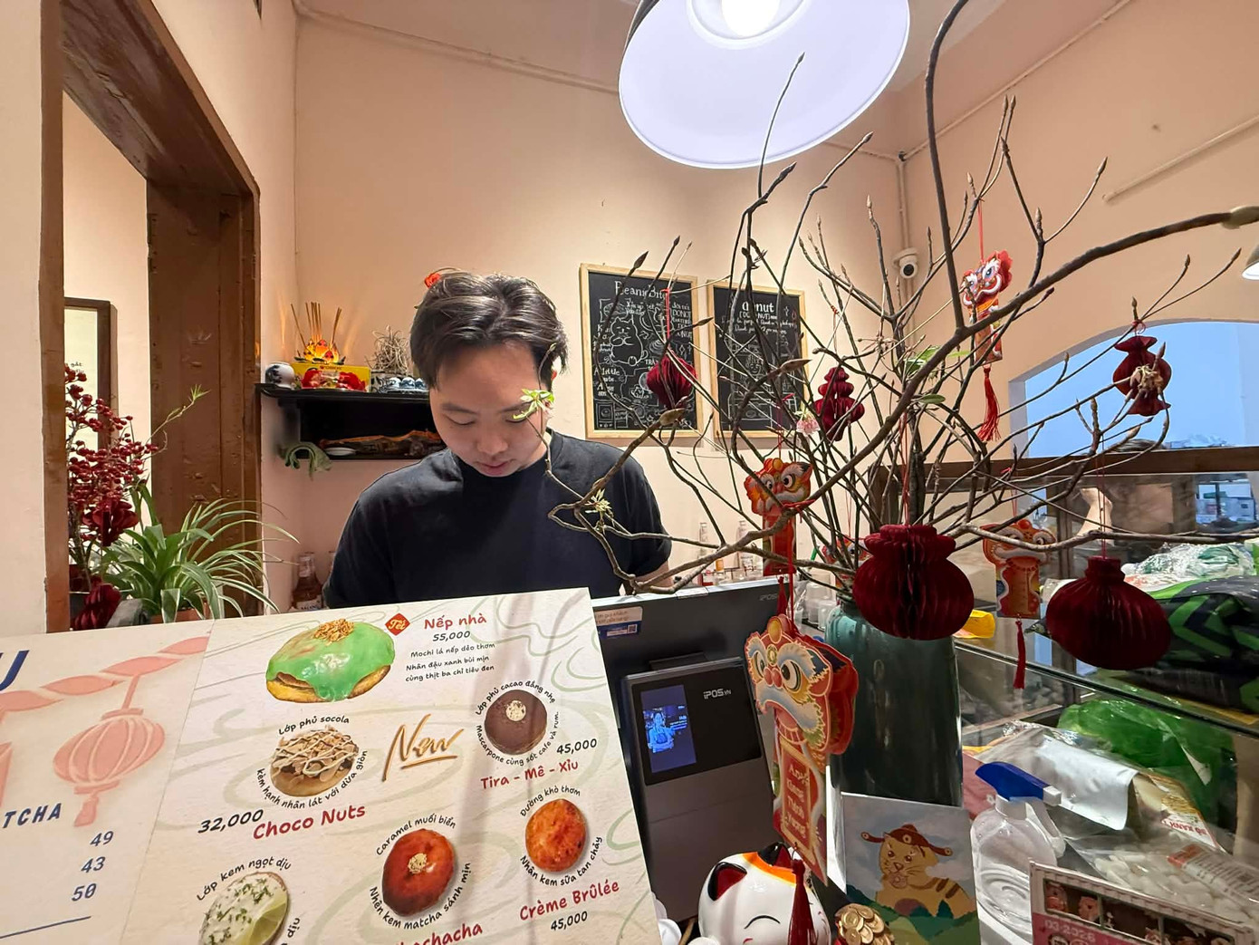 Gi&aacute; xăng dầu giảm, v&igrave; sao dịch vụ ăn uống 'đua' tăng?- Ảnh 3.