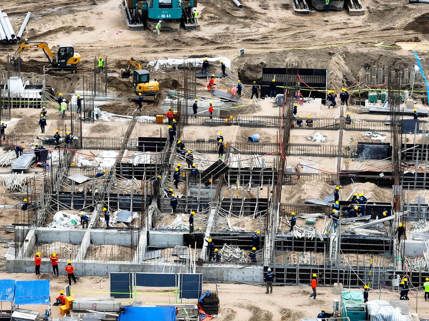 Điều g&igrave; đang diễn ra b&ecirc;n trong đại c&ocirc;ng trường s&acirc;n vận động 135.000 chỗ lớn nhất thế giới ở H&agrave; Nội?- Ảnh 10.