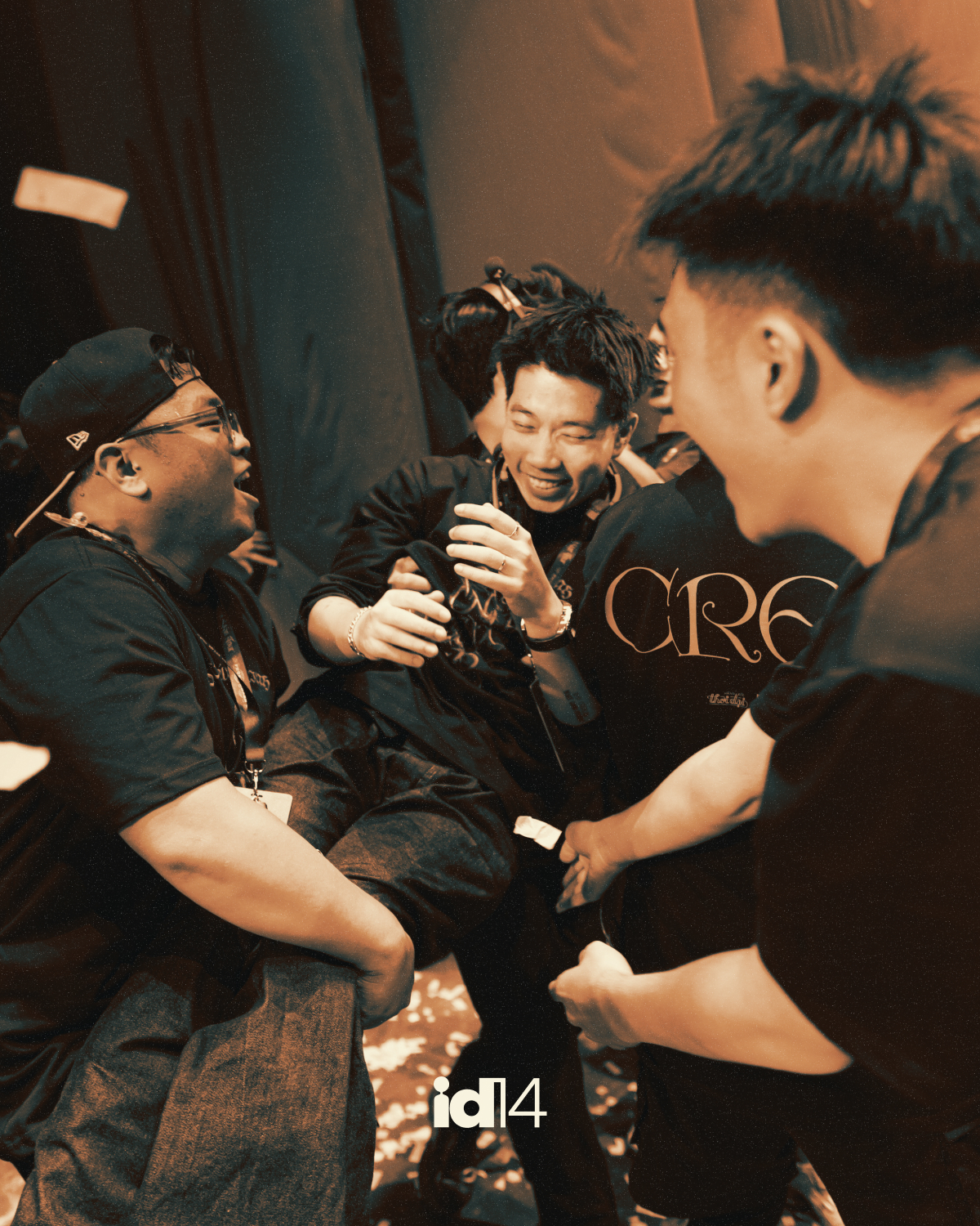 Dương Mai Việt Anh: Từ sinh vi&ecirc;n trường B&aacute;o đến "ph&ugrave; thủy" s&acirc;n khấu của Ph&ugrave;ng Kh&aacute;nh Linh v&agrave; d&agrave;n sao Gen Z- Ảnh 14.