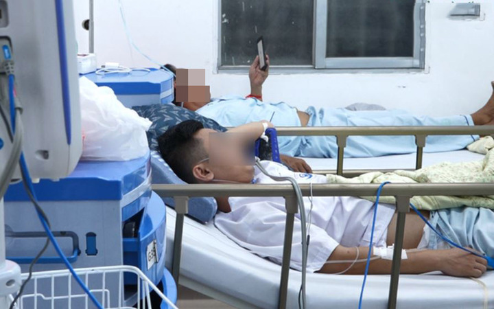 Đang dự hội thảo bỗng n&oacute;i ngọng, m&eacute;o miệng, c&ocirc; gi&aacute;o 38 tuổi bị đột quỵ bất ngờ- Ảnh 2.