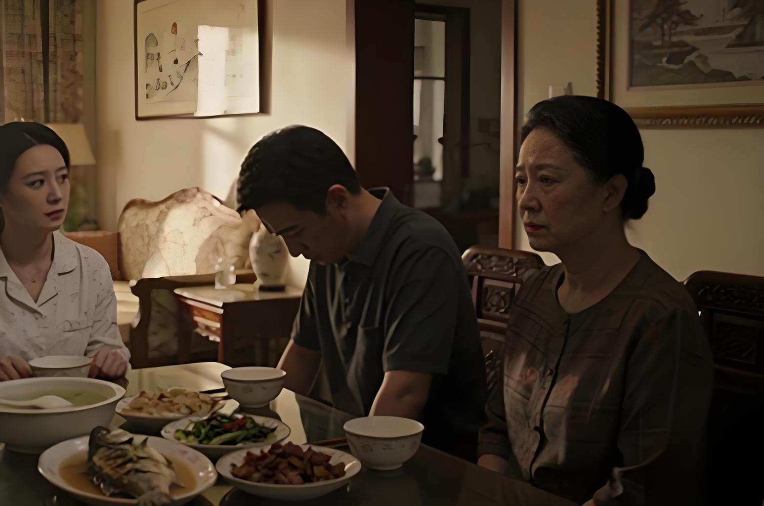 "Mấy quả b&oacute;ng nhựa th&ocirc;i m&agrave;, lấy c&oacute; sao đ&acirc;u": Lời mẹ chồng l&agrave;m n&agrave;ng d&acirc;u gục kh&oacute;c v&agrave; nỗi bất lực gi&aacute;o dục đa thế hệ- Ảnh 1.