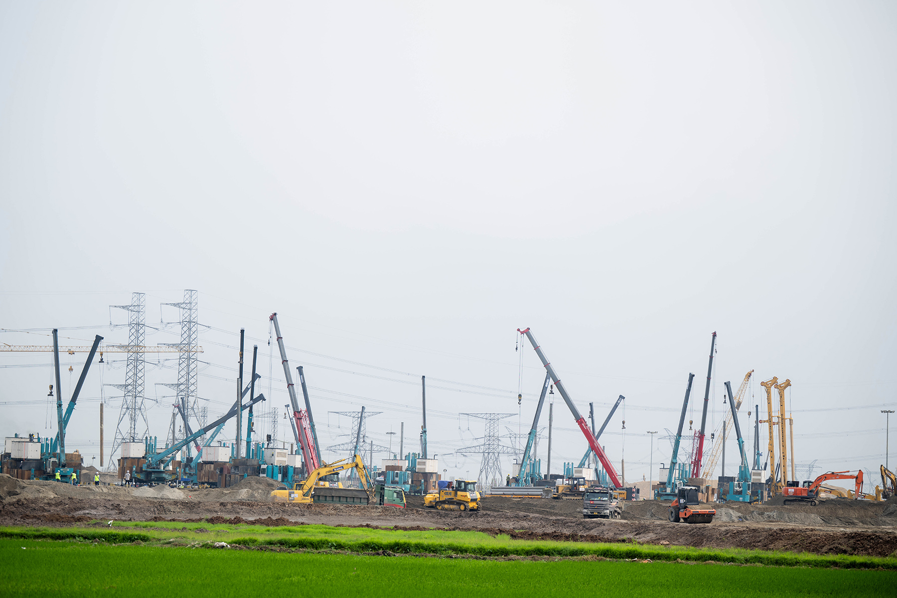 Điều g&igrave; đang diễn ra b&ecirc;n trong đại c&ocirc;ng trường s&acirc;n vận động 135.000 chỗ lớn nhất thế giới ở H&agrave; Nội?- Ảnh 6.