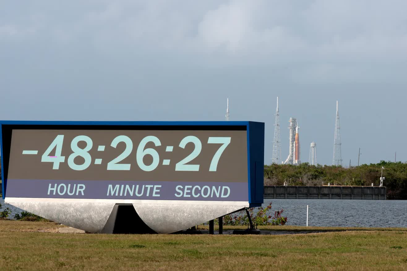 H&ocirc;m nay, con người sẽ quay trở lại Mặt trăng lần đầu ti&ecirc;n sau hơn 50 năm- Ảnh 2.