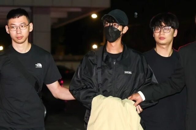 Kh&ocirc;ng phải tin đ&ugrave;a ng&agrave;y C&aacute; th&aacute;ng 4: Nam diễn vi&ecirc;n bị c&ograve;ng tay, bắt giữ khẩn cấp - Ảnh 7.