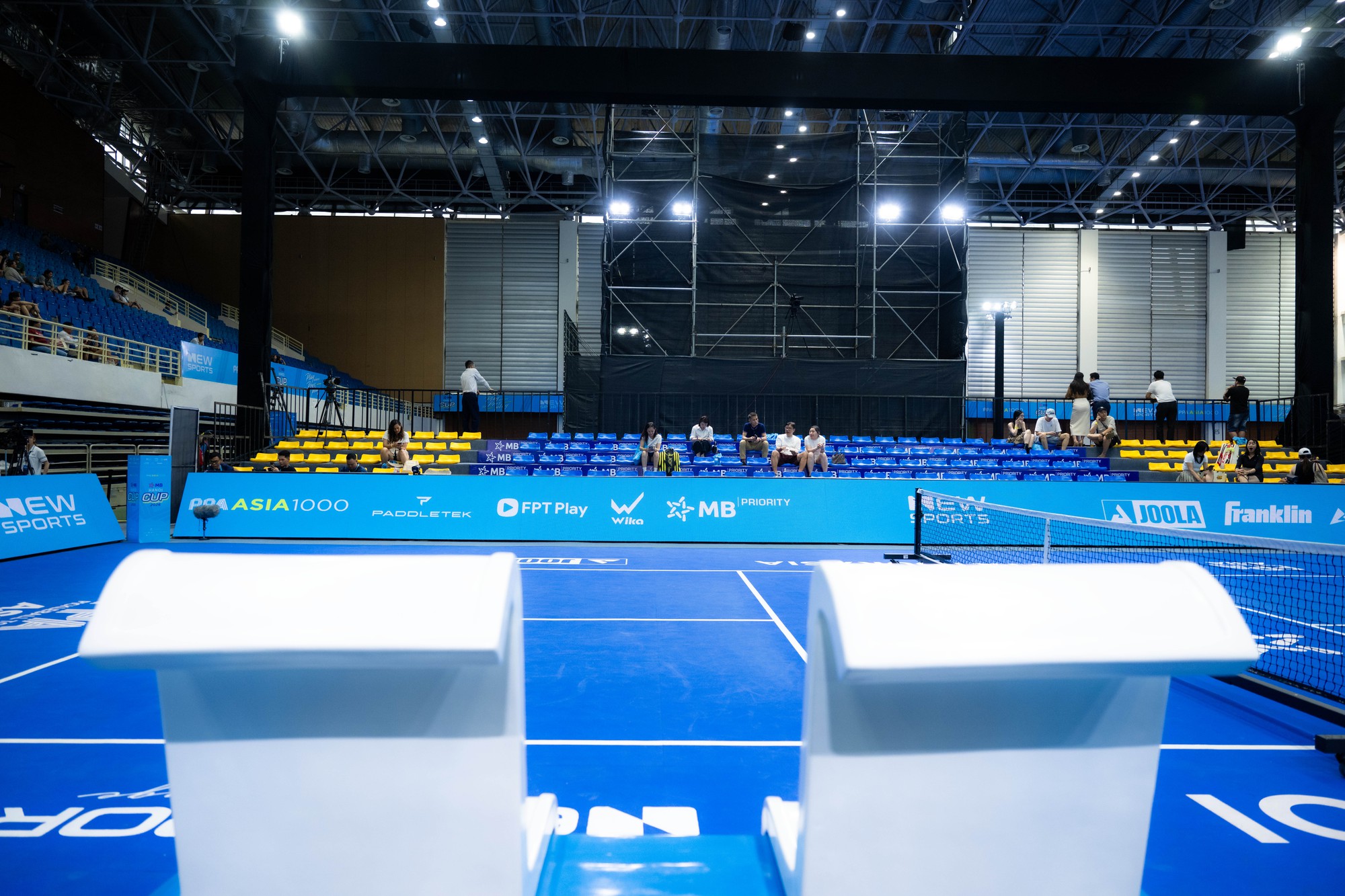 Ng&agrave;y đầu PPA Asia 1000 - MB Hanoi Cup: Kh&aacute;n đ&agrave;i vắng vẻ nhưng dưới s&acirc;n "ch&aacute;y" rực lửa với c&aacute;c tay vợt Việt- Ảnh 9.