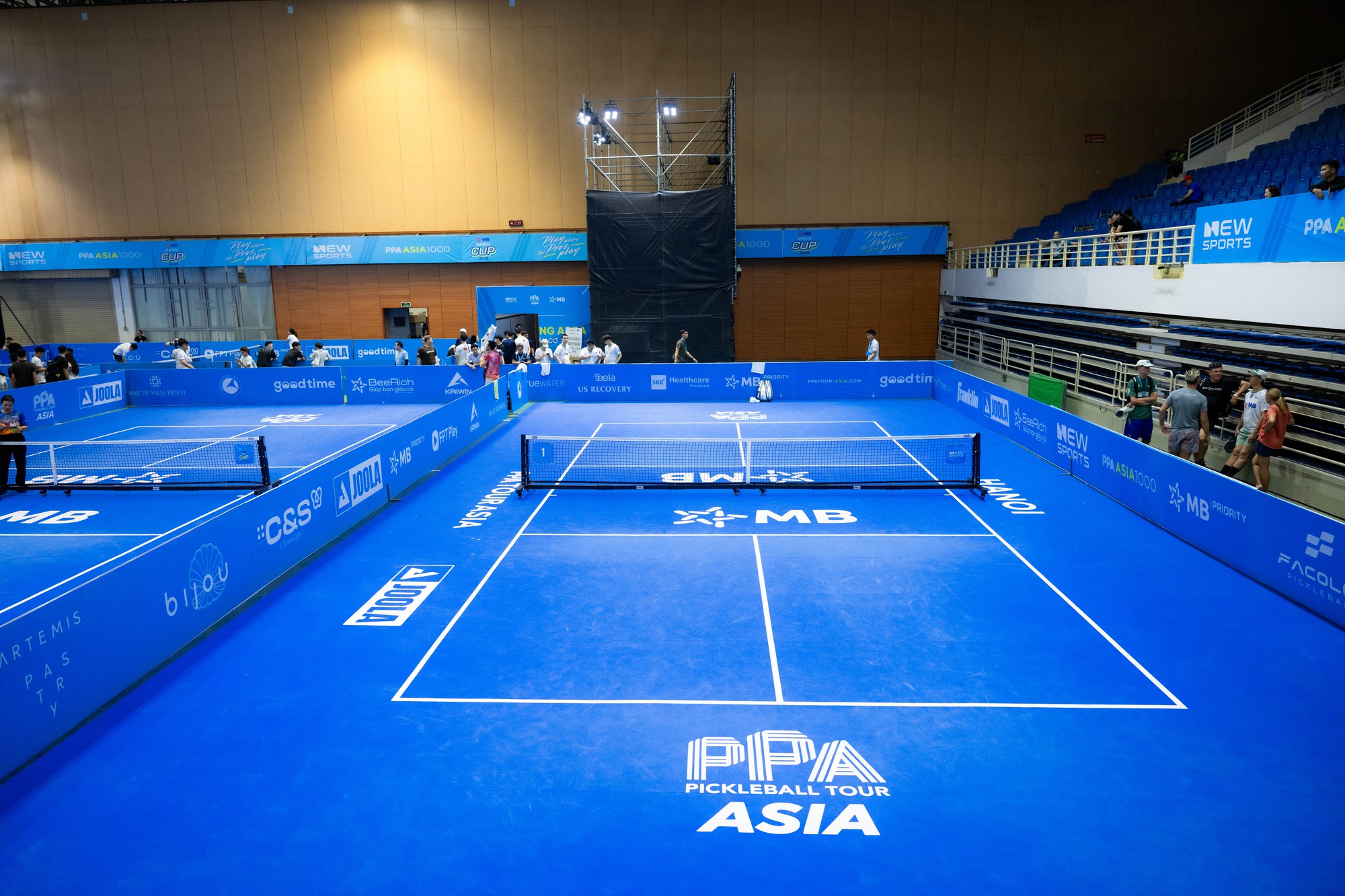 Ng&agrave;y đầu PPA Asia 1000 - MB Hanoi Cup: Kh&aacute;n đ&agrave;i vắng vẻ nhưng dưới s&acirc;n "ch&aacute;y" rực lửa với c&aacute;c tay vợt Việt- Ảnh 8.