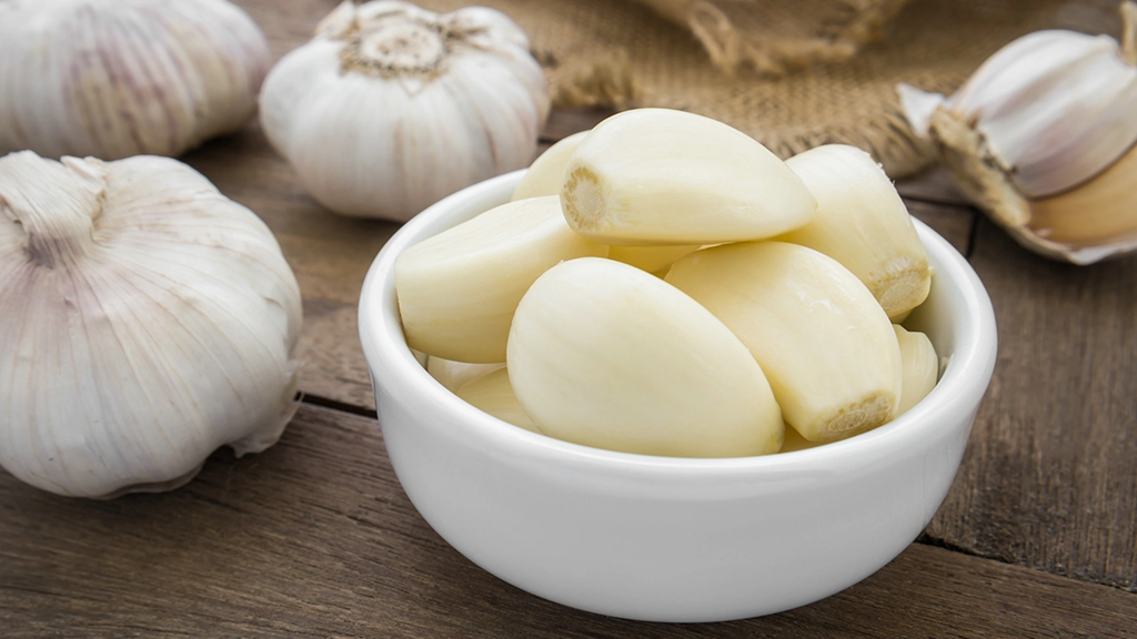 Top 7 thực phẩm thanh lọc m&aacute;u, k&iacute;ch th&iacute;ch tuần ho&agrave;n v&agrave; loại bỏ độc tố khỏi cơ thể, chợ Việt n&agrave;o cũng b&aacute;n- Ảnh 1.