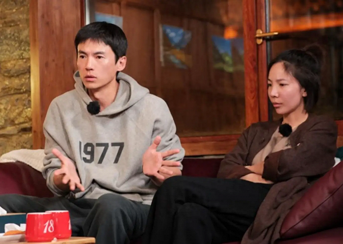 T&agrave;i tử thừa nhận ngoại t&igrave;nh, tạm lui giới v&ocirc; thời hạn- Ảnh 3.