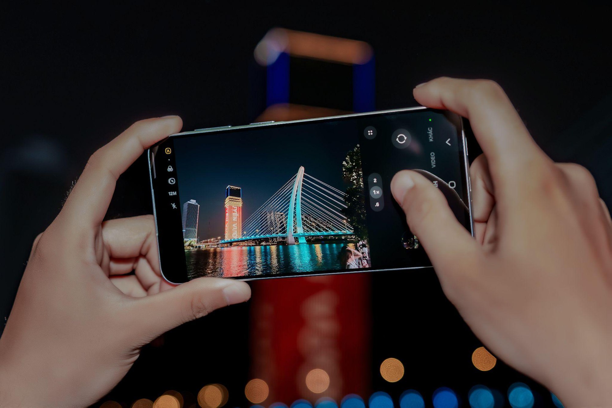 Đi đ&ecirc;m lắm cũng c&oacute; ng&agrave;y&hellip; bật vibe đ&ecirc;m &ldquo;s&aacute;ng tỏa&rdquo; c&ugrave;ng Galaxy A57/A37 5G- Ảnh 1.