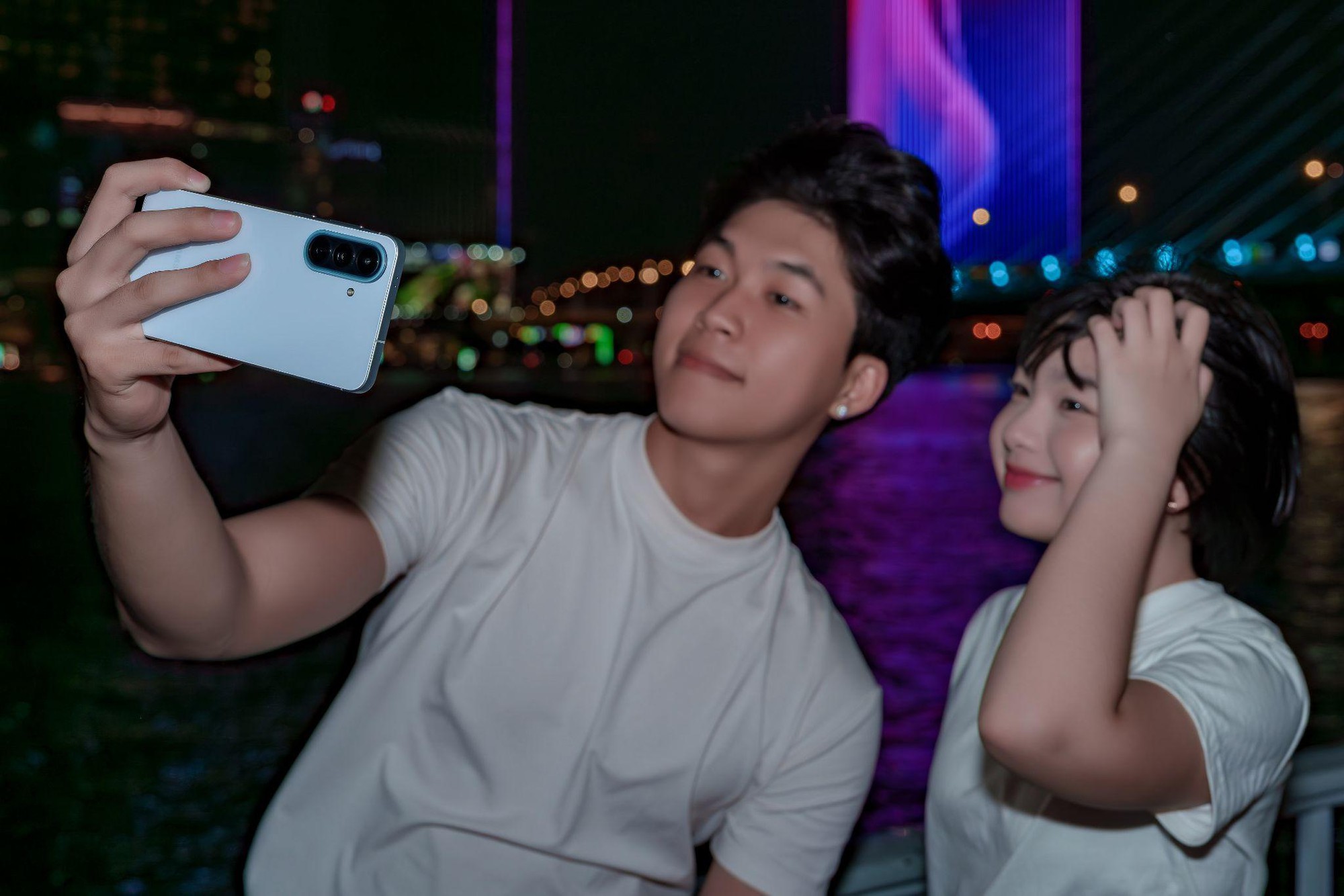 Đi đ&ecirc;m lắm cũng c&oacute; ng&agrave;y&hellip; bật vibe đ&ecirc;m &ldquo;s&aacute;ng tỏa&rdquo; c&ugrave;ng Galaxy A57/A37 5G- Ảnh 4.