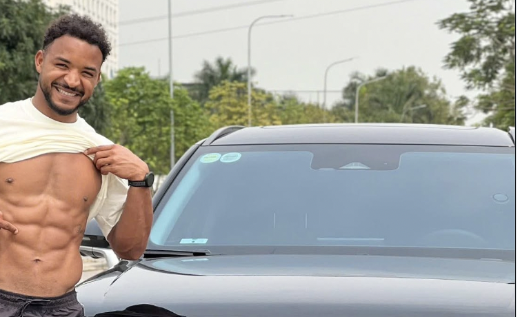 Hết vạch &aacute;o đếm m&uacute;i khi ghi b&agrave;n lại khoe cơ bụng b&ecirc;n xế hộp, Xu&acirc;n Son muốn cả thế giới biết: T&ocirc;i kh&ocirc;ng b&eacute;o!- Ảnh 1.