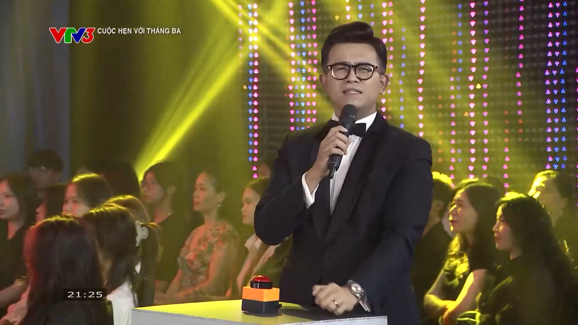 "Trận thi Olympia" đặc biệt nhất lịch sử, thí sinh toàn gương mặt người người nhà nhà đều biết- Ảnh 4. "Trận thi Olympia" đặc biệt nhất lịch sử, thí sinh toàn gương mặt người người nhà nhà đều biết- Ảnh 4.