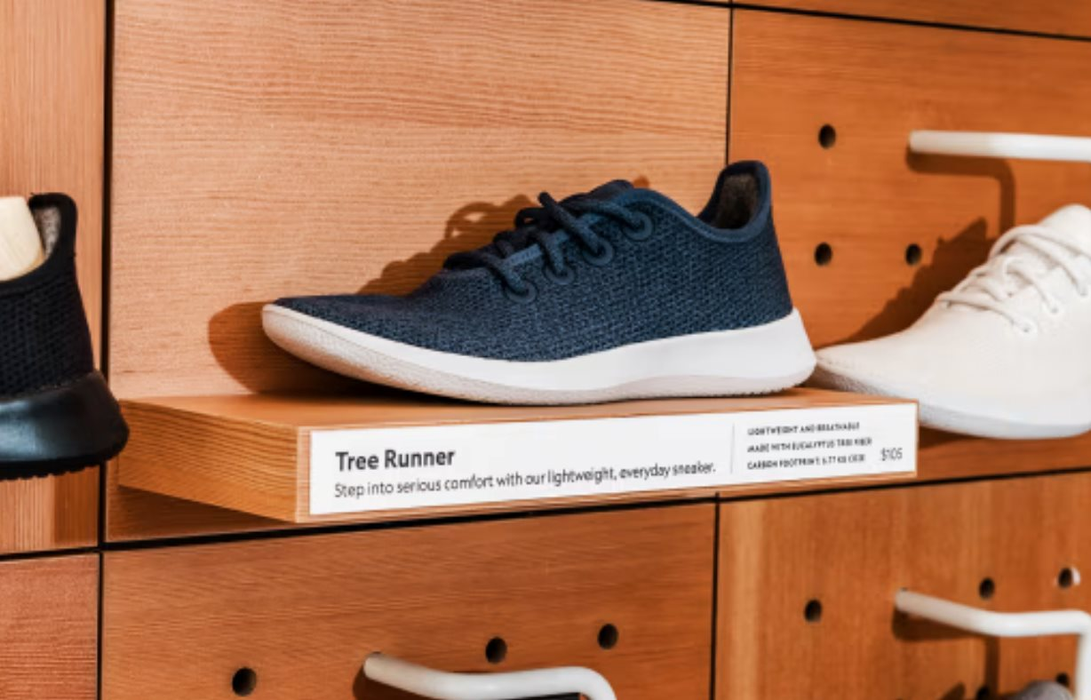 Dấu chấm hết của 1 startup giầy 4 tỷ USD: Vừa phải b&aacute;n m&igrave;nh với gi&aacute; gần như bằng 0, cổ phiếu 'bốc hơi' 95% kể từ khi l&ecirc;n s&agrave;n- Ảnh 2.