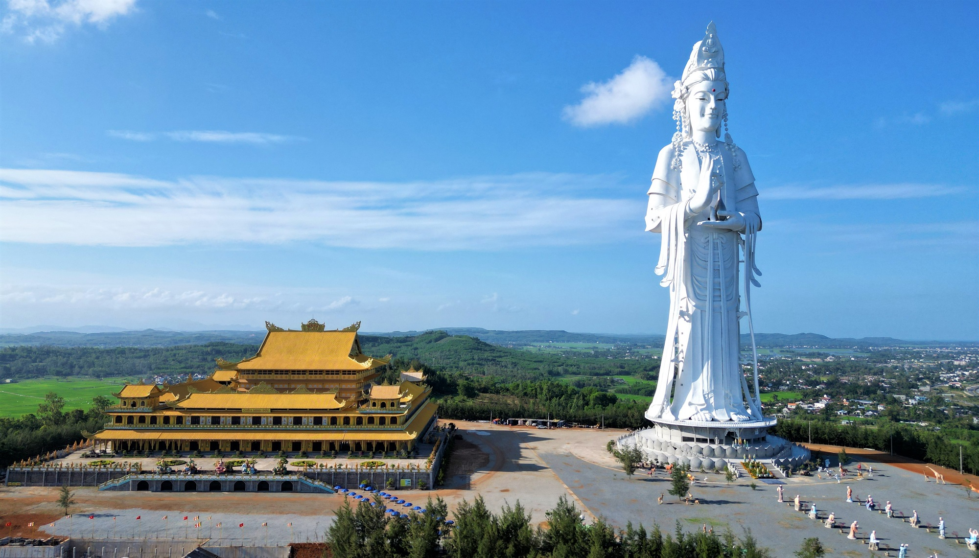 Một c&ocirc;ng tr&igrave;nh của Việt Nam sắp ho&agrave;n th&agrave;nh nằm trong top cao h&agrave;ng đầu to&agrave;n cầu, vượt nhiều tượng nổi tiếng của Trung Quốc- Ảnh 2.