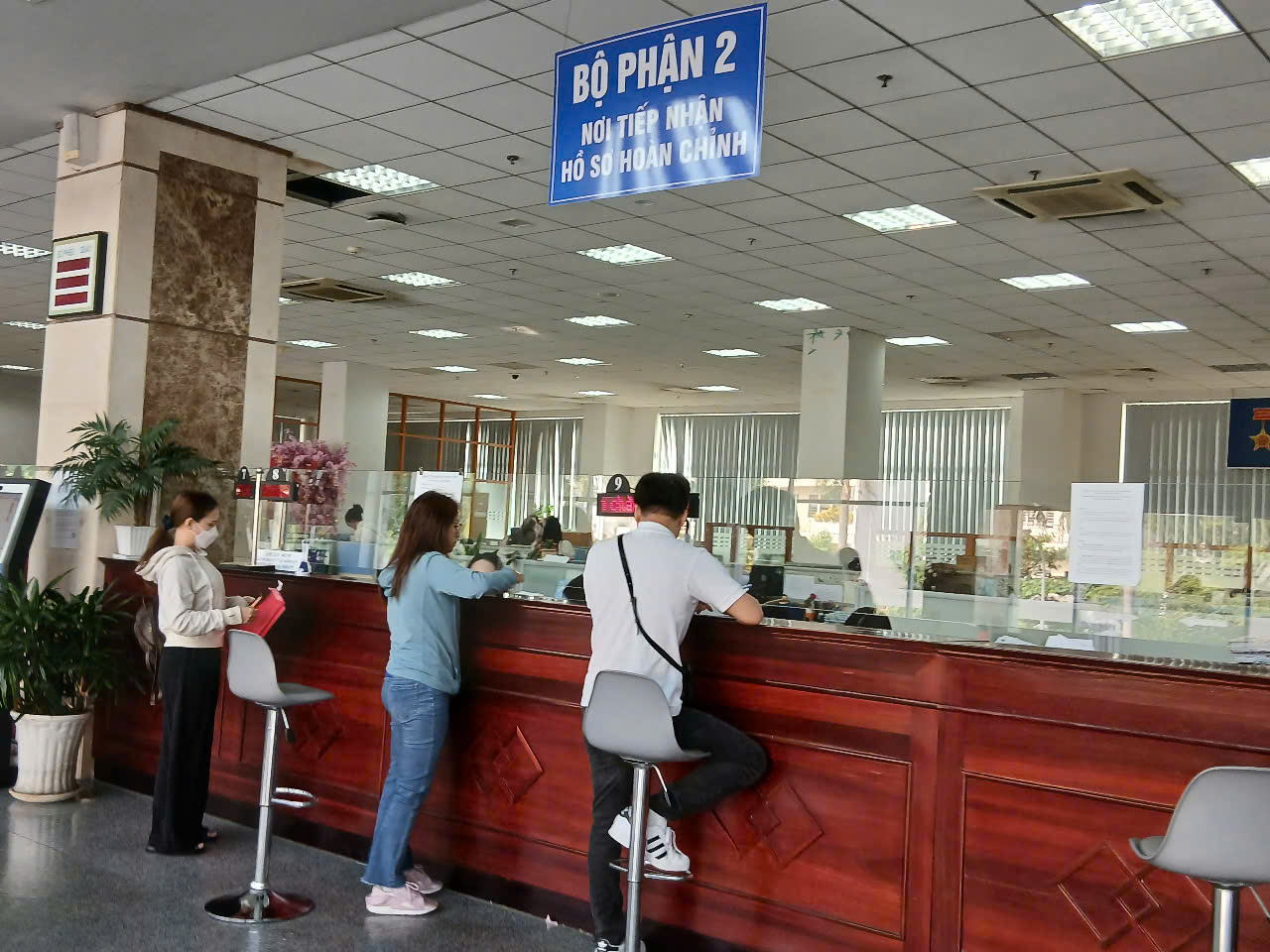 Thuế TPHCM hướng dẫn c&aacute;ch tra cứu th&ocirc;ng tin bị cấm xuất cảnh v&igrave; nợ thuế- Ảnh 1.