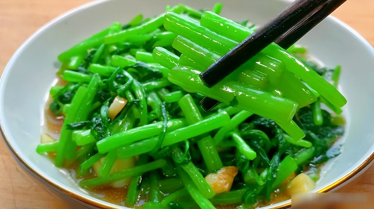 Loại rau l&agrave; "m&oacute;n ăn của Ho&agrave;ng đế", hương thơm độc đ&aacute;o, tươi m&aacute;t- Ảnh 3.