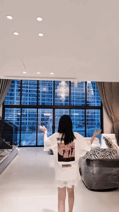 MC xinh nhất VTV ở biệt thự 9 tầng: Kh&ocirc;ng khoe m&agrave; vẫn lộ gu gi&agrave;u c&oacute; qua một chi tiết nhỏ - Ảnh 7.