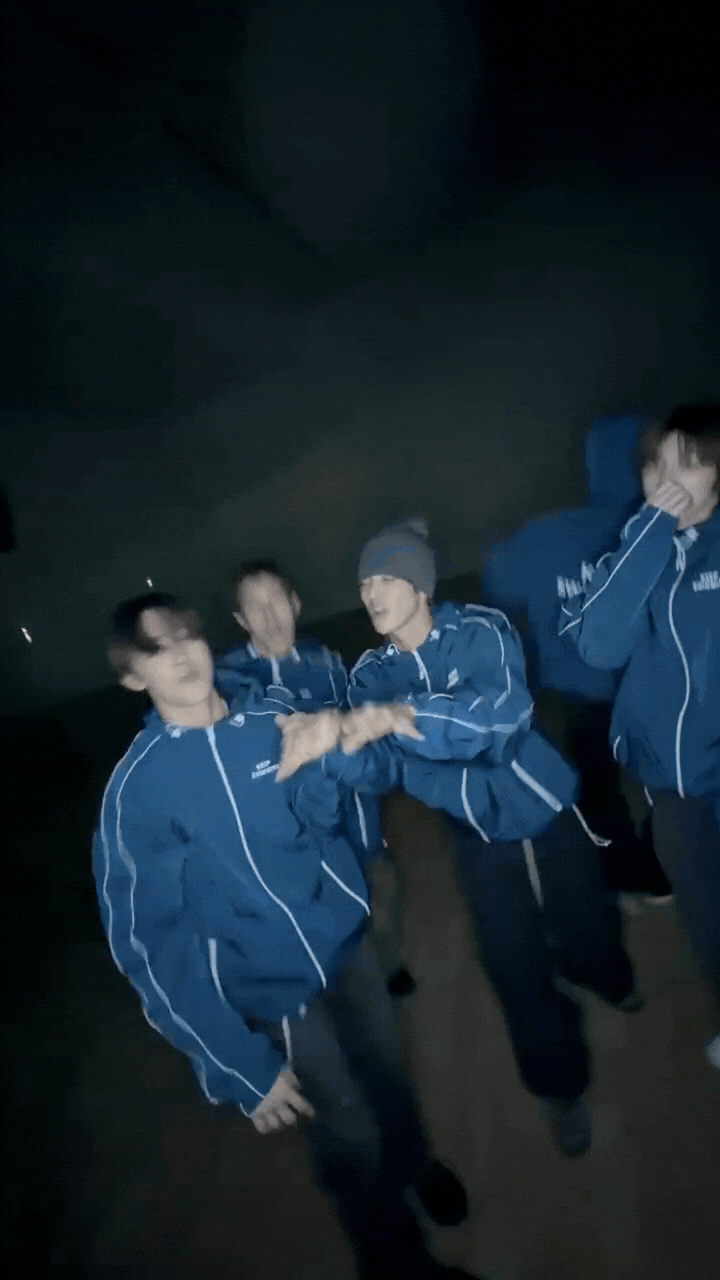 Nam nghệ sĩ đang c&agrave;n qu&eacute;t MXH chỉ bằng 15 gi&acirc;y: Cỗ m&aacute;y nhảy nổi tiếng to&agrave;n cầu, t&agrave;i sản bạc tỷ nghe m&agrave; kinh ngạc- Ảnh 6.