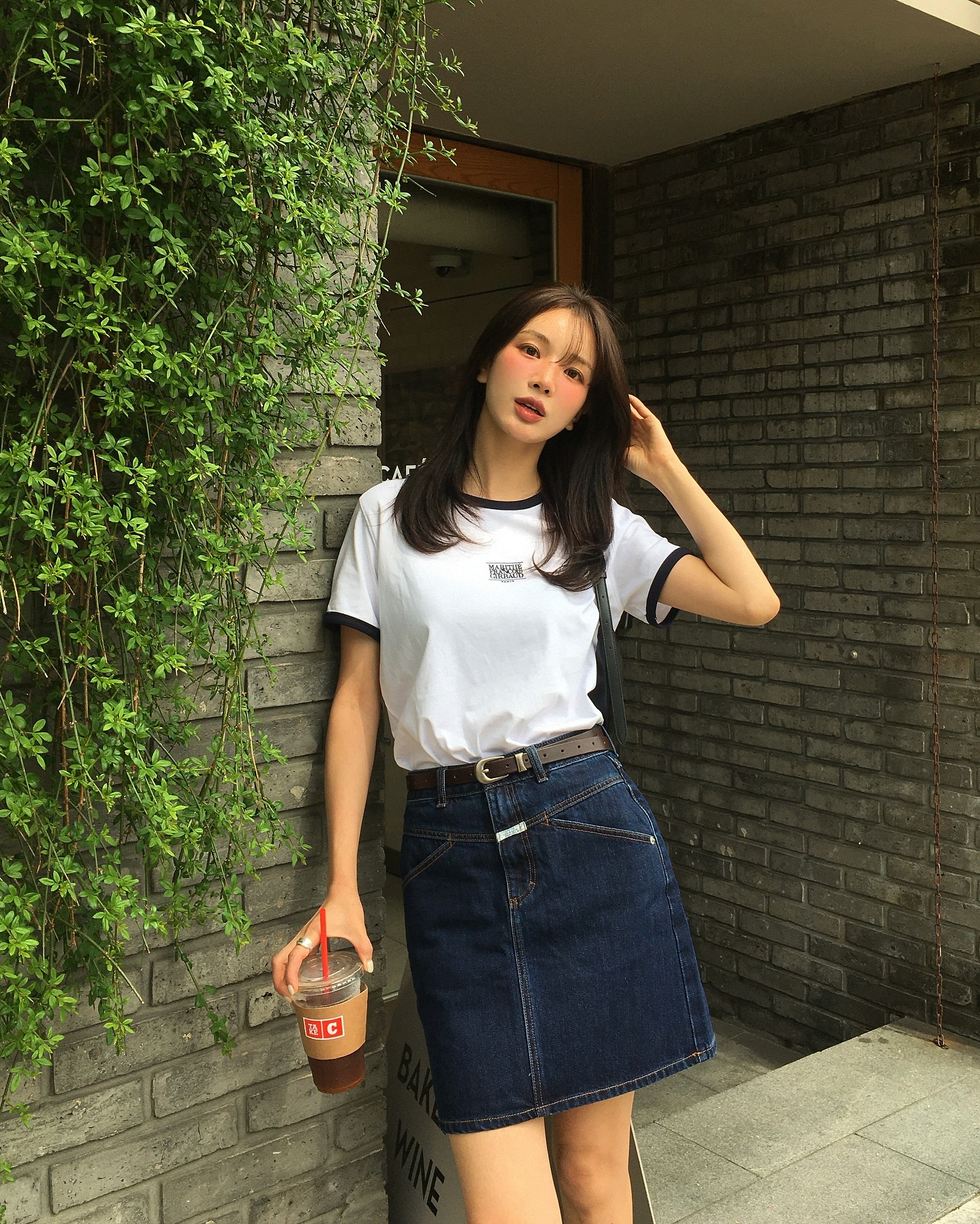 4 mẫu &aacute;o m&ugrave;a h&egrave; si&ecirc;u hack tuổi, c&ograve;n n&acirc;ng tầm vẻ sang xịn mịn- Ảnh 7.