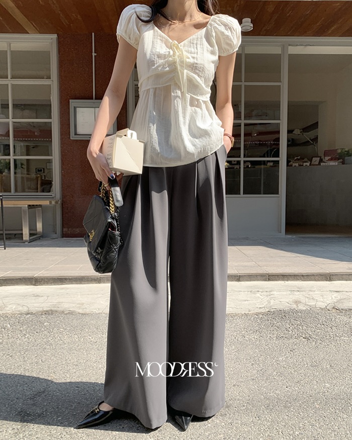 4 mẫu &aacute;o m&ugrave;a h&egrave; si&ecirc;u hack tuổi, c&ograve;n n&acirc;ng tầm vẻ sang xịn mịn- Ảnh 1.