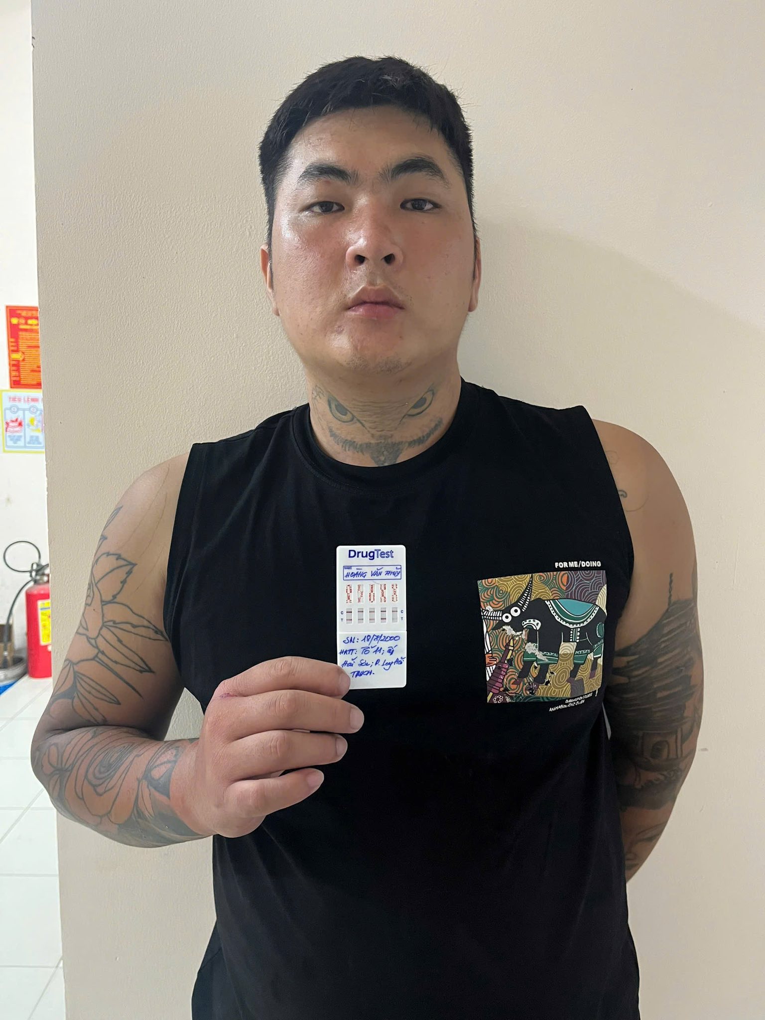 Khởi tố Hoàng Văn Thủy SN 2000 sau khi lén lút xóa vết máu- Ảnh 2. Khởi tố Hoàng Văn Thủy SN 2000 sau khi lén lút xóa vết máu- Ảnh 2.