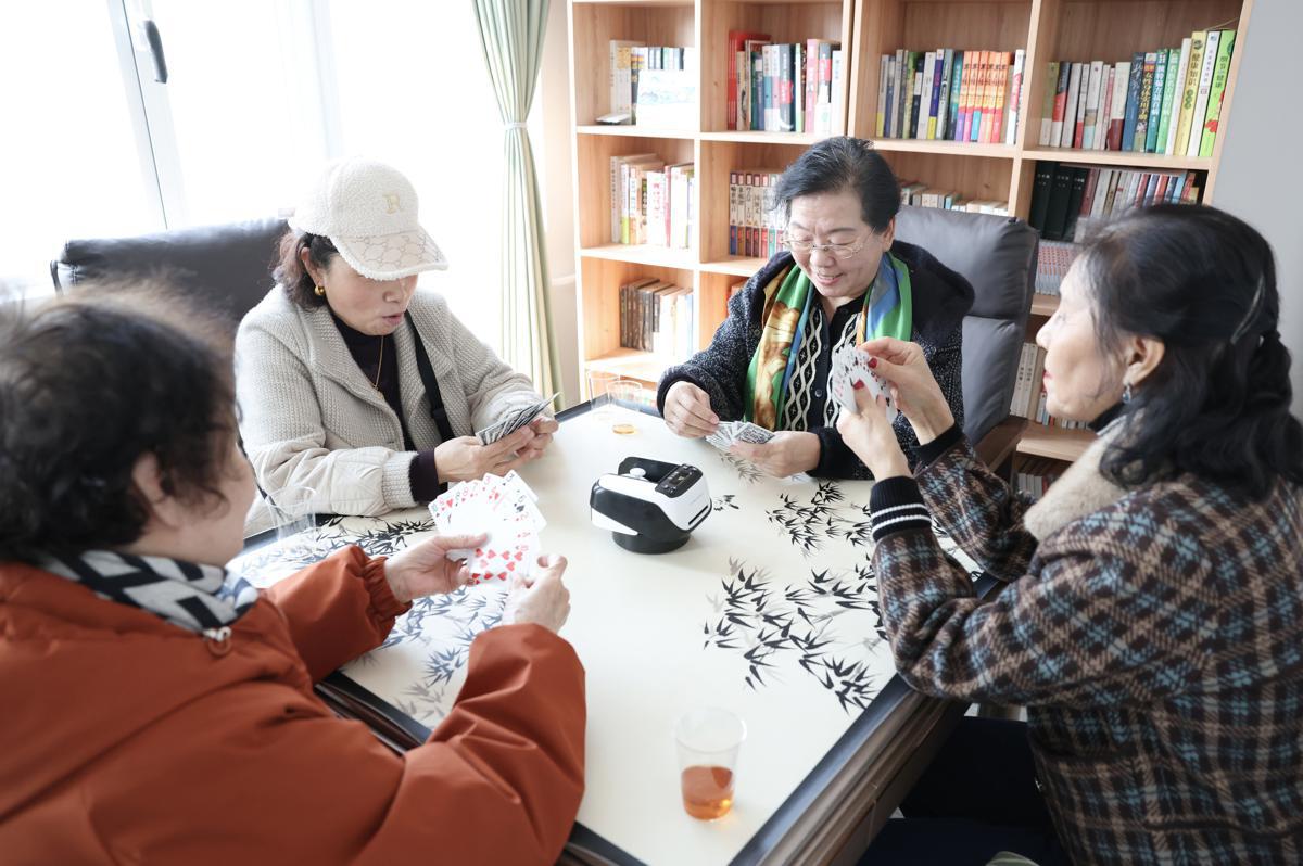 Viện dưỡng l&atilde;o 1.100m2, c&oacute; hơn 40 robot như bảo mẫu chuy&ecirc;n nghiệp: Từ nấu ăn, dọn dẹp đến cho uống thuốc - Ảnh 5.