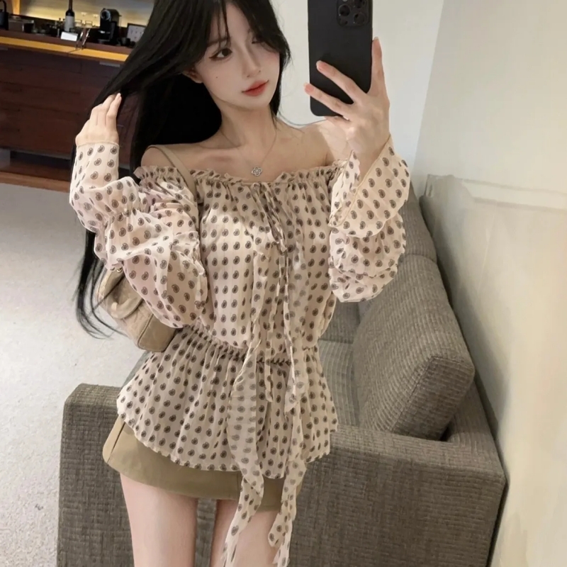 Phạm Băng Băng tuổi 45 vẫn &ldquo;c&acirc;n đẹp&rdquo; &aacute;o b&aacute;nh b&egrave;o: Xem clip th&ocirc;i đ&atilde; muốn sắm ngay một chiếc cho m&ugrave;a h&egrave; - Ảnh 8.