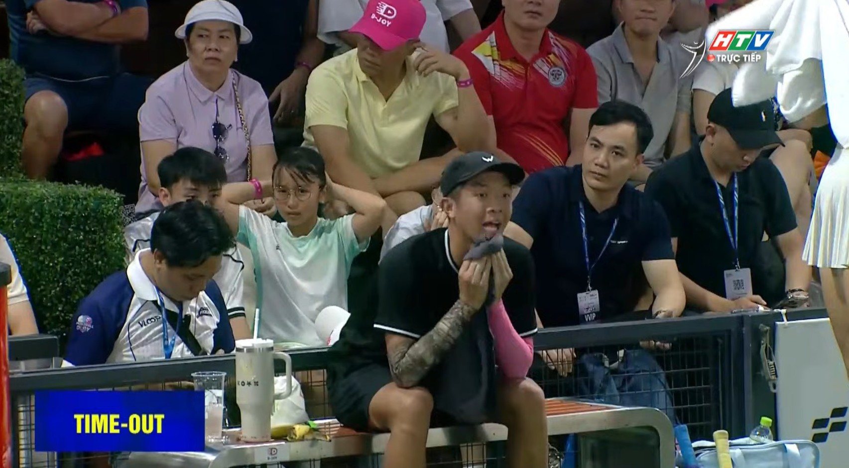 Quang Dương đang ở thế "ng&agrave;n c&acirc;n treo sợi t&oacute;c" - Ảnh 1.