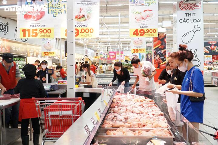 Vật gi&aacute; leo thang, người d&acirc;n 3 th&agrave;nh phố lớn xoay xở chi ti&ecirc;u thế n&agrave;o?- Ảnh 7.