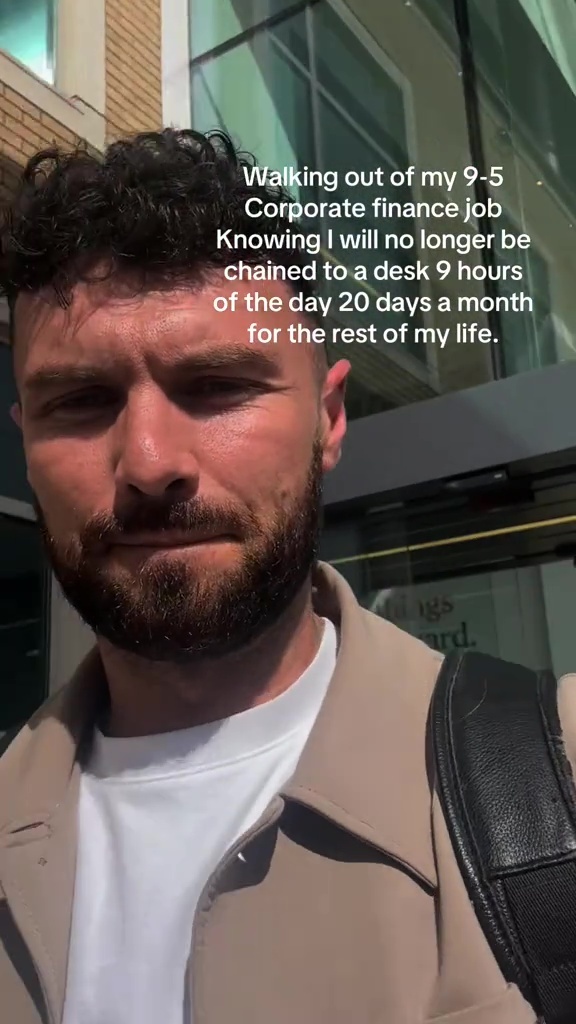 L&agrave;m văn ph&ograve;ng qu&aacute; mệt đầu, ch&agrave;ng trai quyết định nghỉ việc để đi cắt cỏ, dọn nh&agrave; thu&ecirc;: Thu nhập gấp 4 lần lương c&ocirc;ng sở!- Ảnh 3.