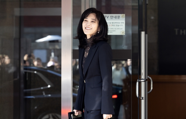 "Đại c&ocirc;ng ch&uacute;a" xứ H&agrave;n, định nghĩa lại sự xa xỉ: Chất lượng da thủ c&ocirc;ng v&agrave; đường cong tối giản "so&aacute;n ng&ocirc;i" những chiếc logo- Ảnh 5.