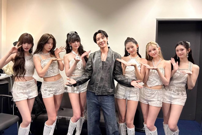 Rổ bằng chứng V (BTS) hẹn h&ograve; Jang Won Young k&eacute;m 9 tuổi, showbiz xuất hiện cặp đ&ocirc;i đẹp nhất mọi thời đại?- Ảnh 4.